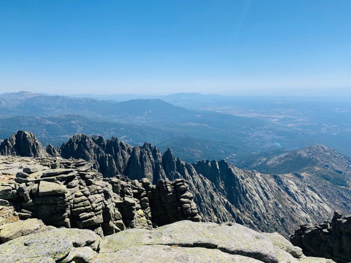 Villa De Gredos นาวาร์เรดอนดา เด เกรโดส ภายนอก รูปภาพ
