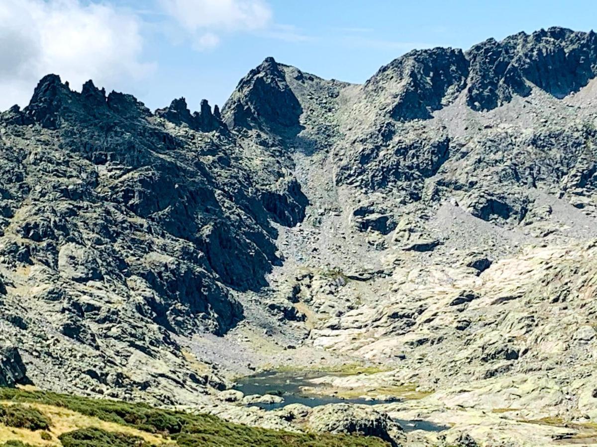Villa De Gredos นาวาร์เรดอนดา เด เกรโดส ภายนอก รูปภาพ