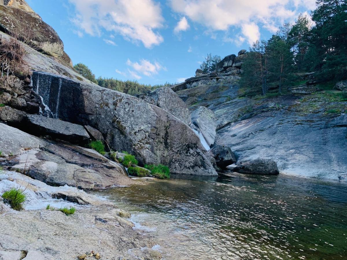 Villa De Gredos นาวาร์เรดอนดา เด เกรโดส ภายนอก รูปภาพ