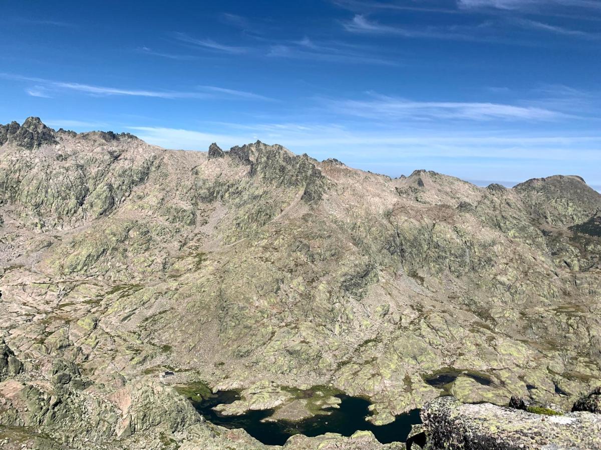 Villa De Gredos นาวาร์เรดอนดา เด เกรโดส ภายนอก รูปภาพ