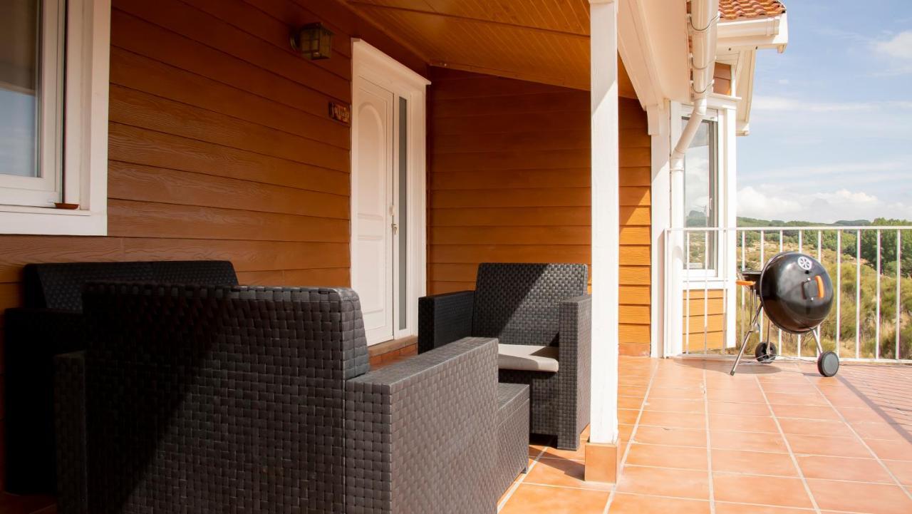 Villa De Gredos นาวาร์เรดอนดา เด เกรโดส ภายนอก รูปภาพ